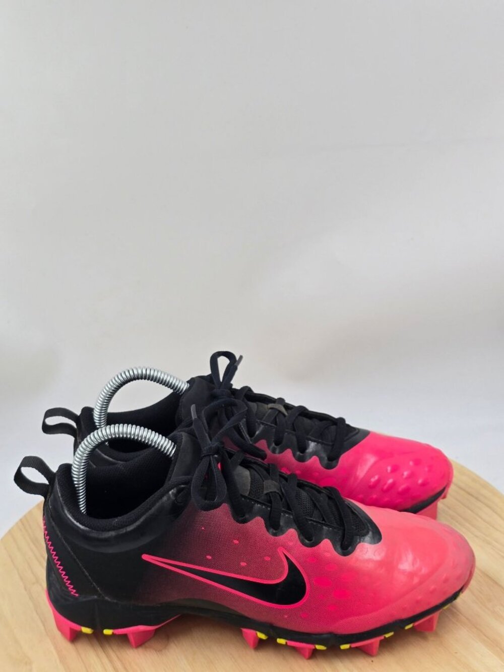 Nike  856435-066 FastFlex Softball Soccer Cleats Size 6Y Girl